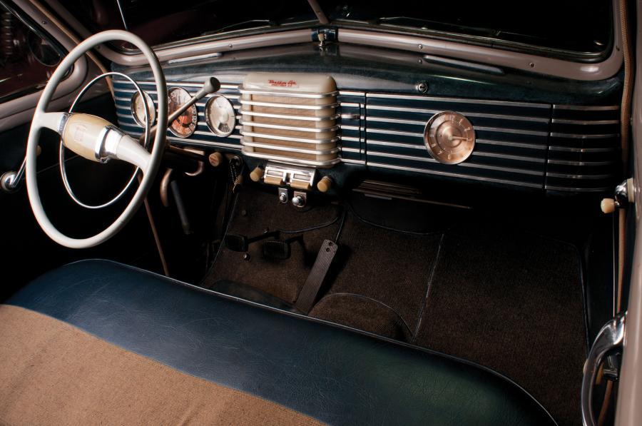 Торпедо Nash Ambassador Custom Convertible 1948 года  (фото 7 из 23)